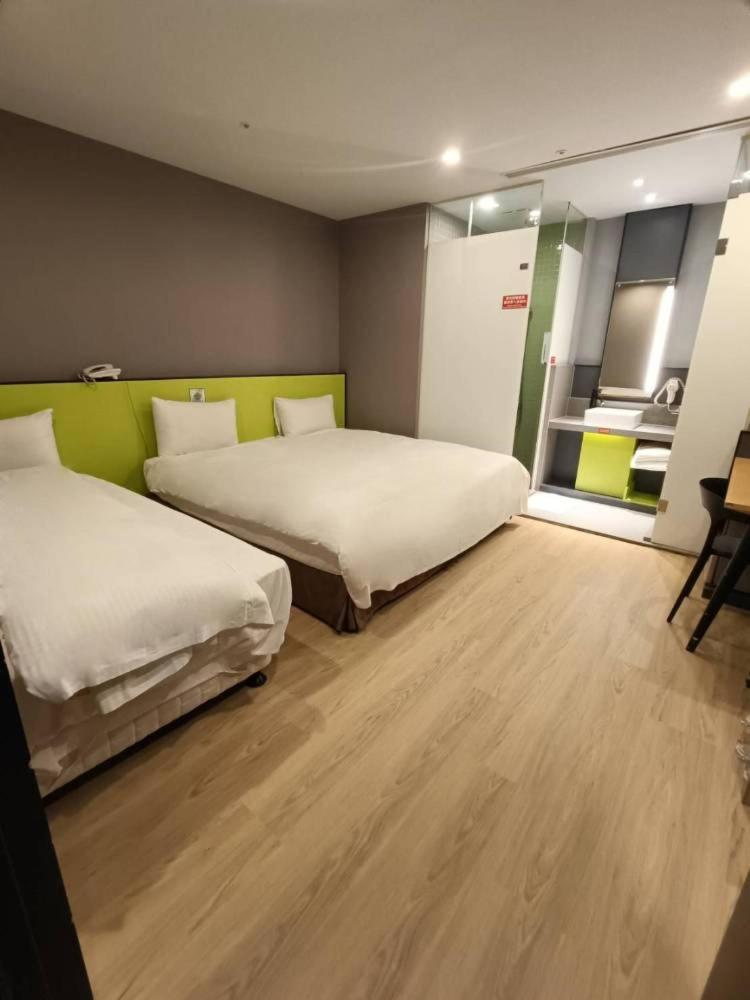 Walker-Taoyuan Hotel Exterior photo